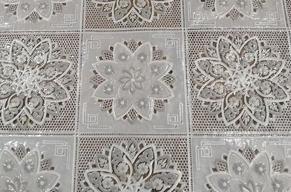 Клеенка ажурная "Лейс" 075Д (беж.цветы) (1,32х22м)