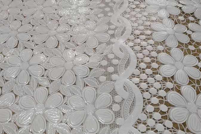 Клеенка ажурная "Лейс" 118Д (бел.цветы) (1,32х22м)