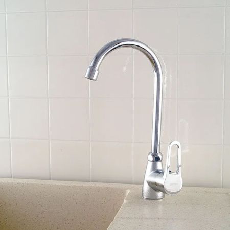 Смеситель для кухни монокомандный хром Potato Эверест B 40-270GS