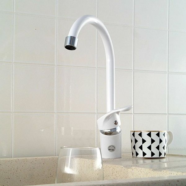 Смеситель для кухни монокомандный  черный  Potato Эверест B57-033