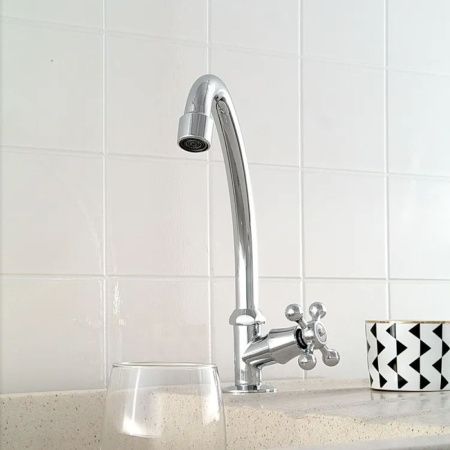 Кран водоразборный одноручковый на холодную воду хром  Potato Эверест B41-351