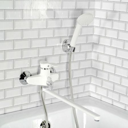Смеситель для ванны монокомандный белый / хром Potato P2201-7