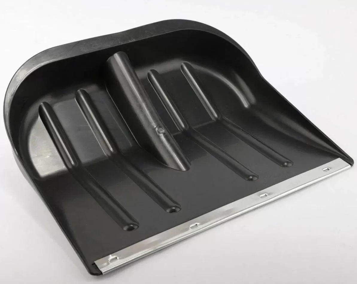 Лопата для снега пластиковая 410*360 с мет.планкой с АЛЮМ.ЧЕРЕНКОМ и V-ручкой ВЬЮГА №4 (упак 5шт.)*